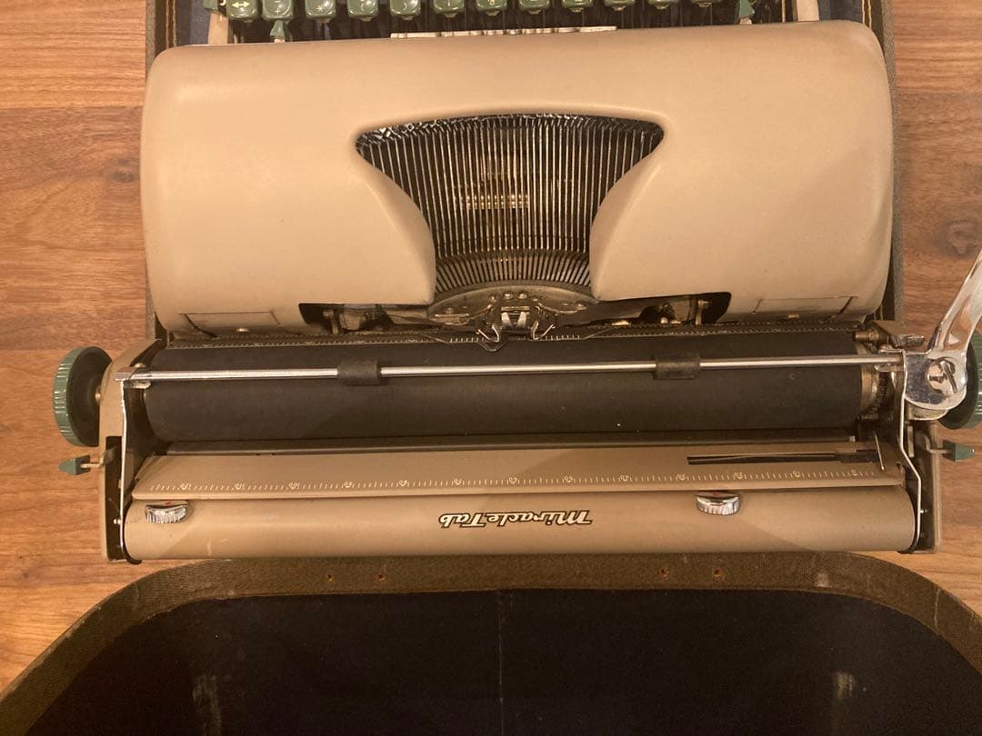 Remington Quiet-Riter タイプライター