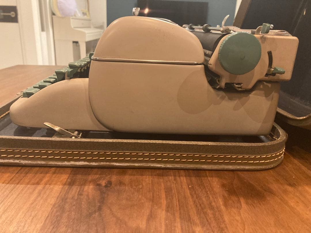 Remington Quiet-Riter タイプライター