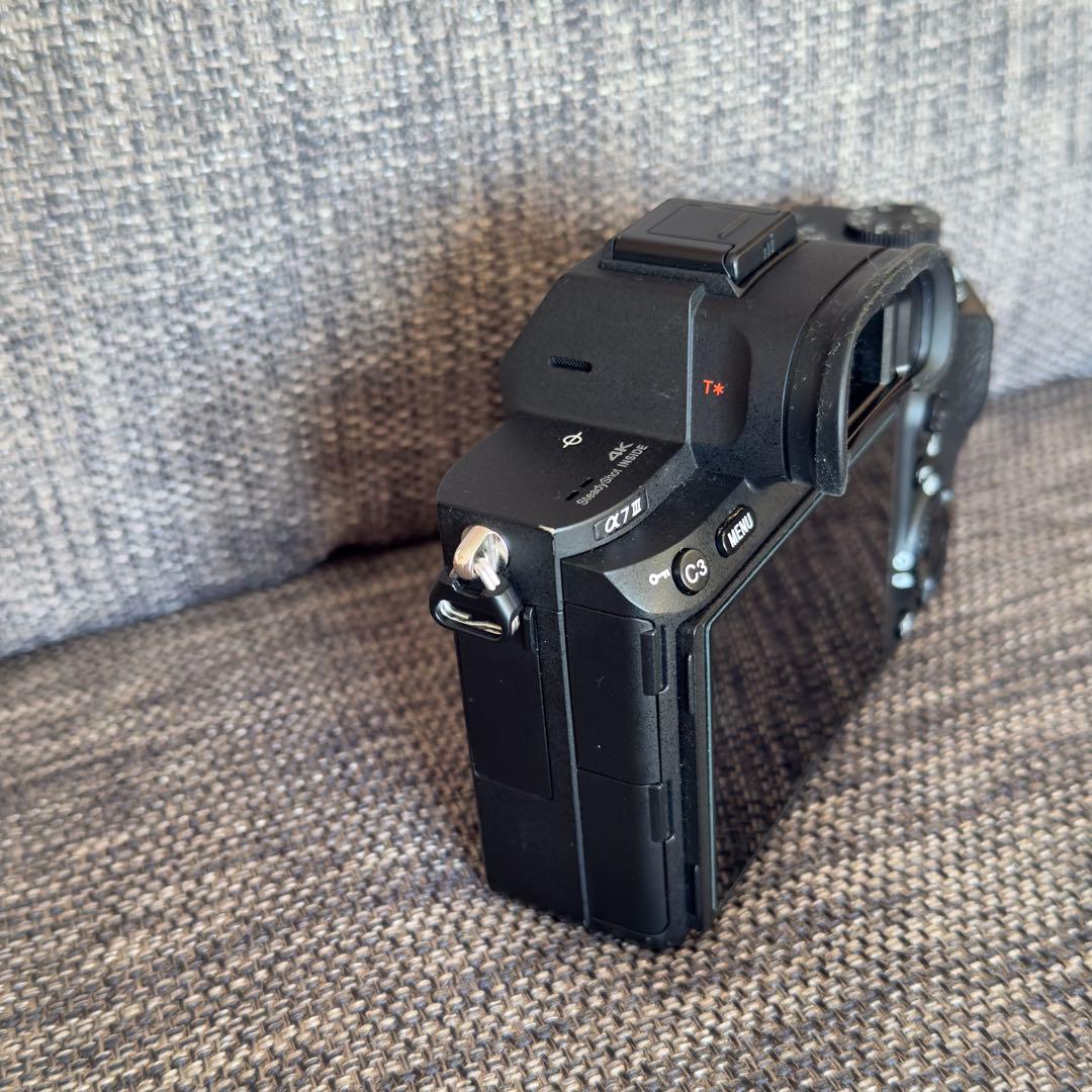 美品 ◆ショット:4692回◆ SONY ILCE-7M3 α7Ⅲ ボディ単体