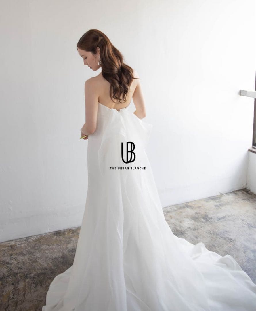 ベール付THE URBAN BLANCHE ウェディングドレス ソフトマーメイド