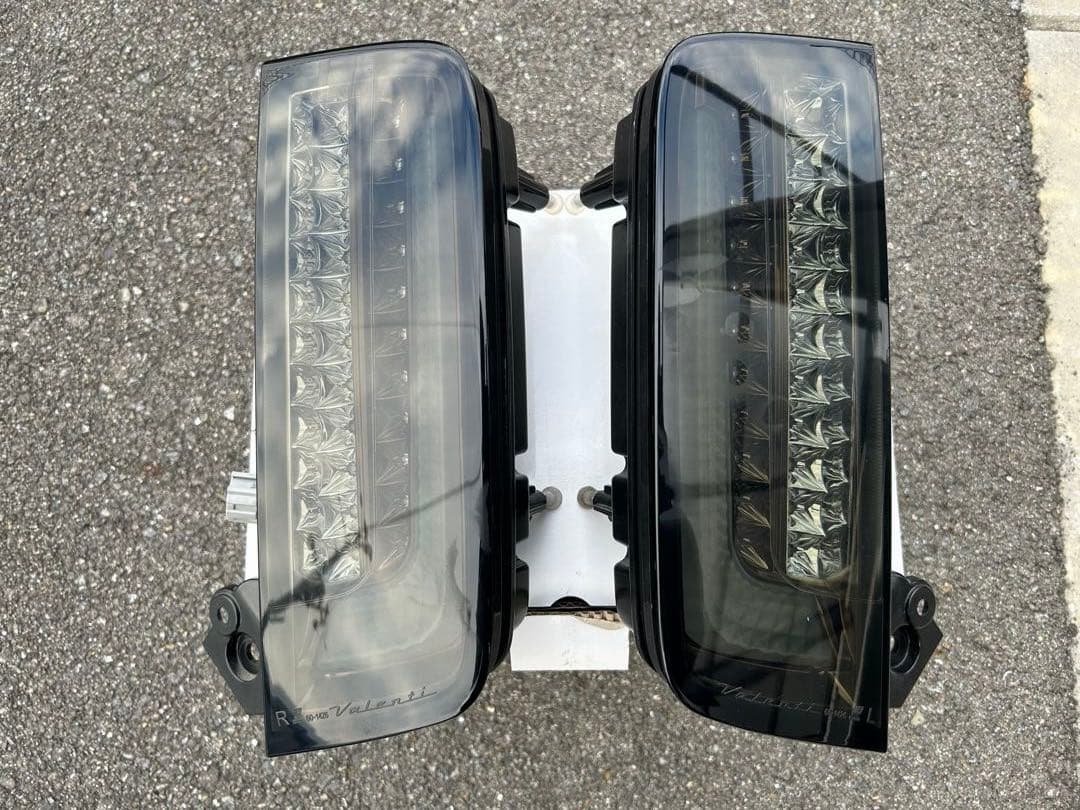 エルグランド E52系 Valenti ジュエルLEDテールランプTRAD ロア