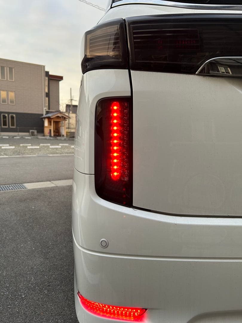 エルグランド E52系 Valenti ジュエルLEDテールランプTRAD ロア