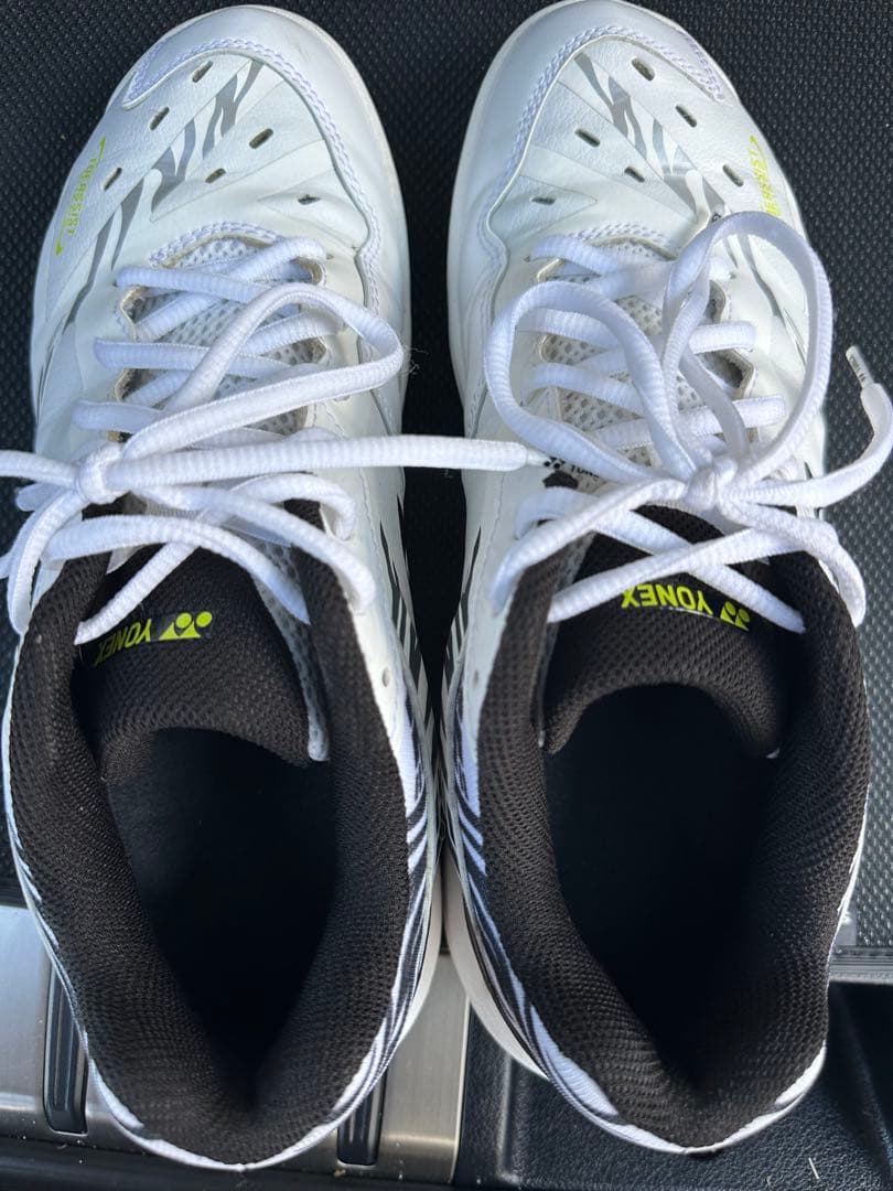 【入手困難】桃田賢斗モデル YONEX バドミントンシューズ 26〜26.5cm