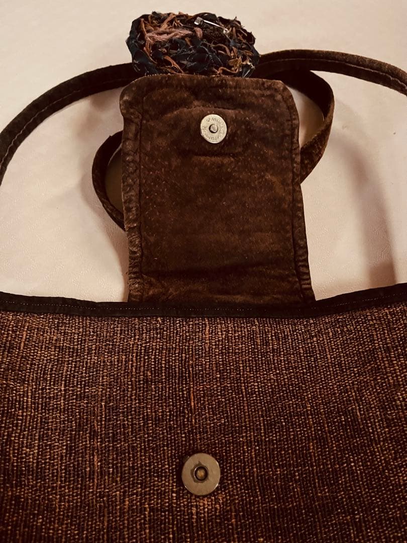 ◆柿渋染め 裂き織り ポシェット 山葡萄コサージュ付ブラウン◆