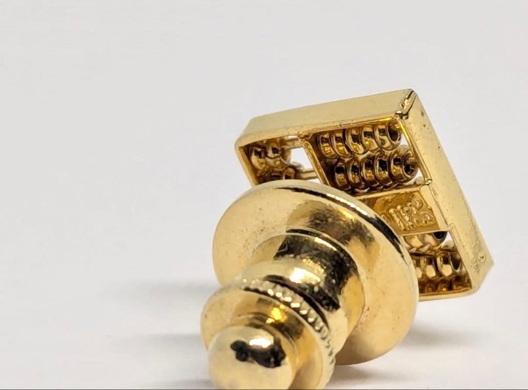 18K ピンバッチ　タイタック　そろばん