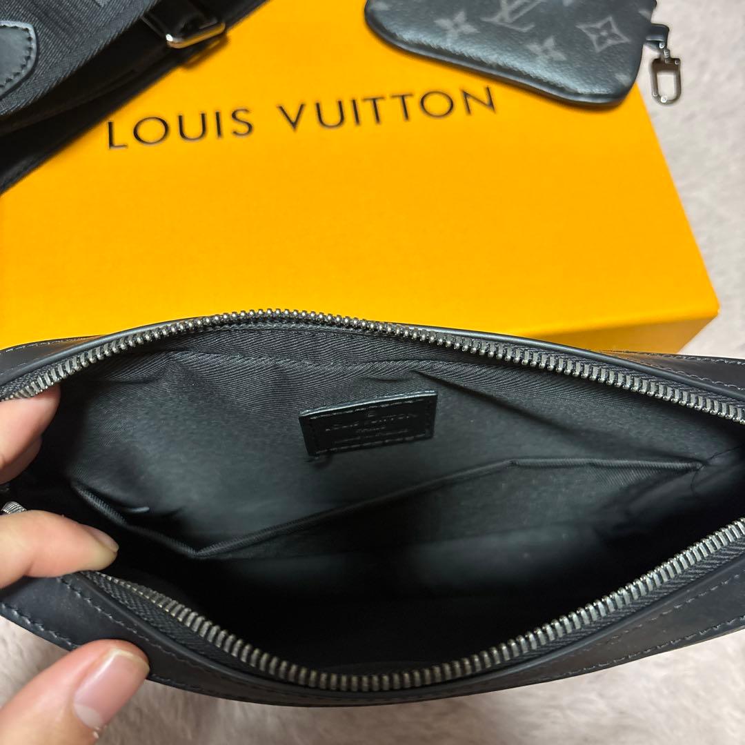 LOUIS VUITTON ブラック ショルダーバッグ