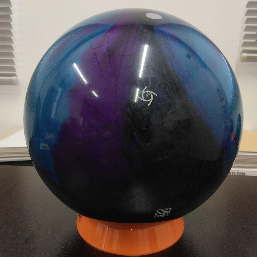 STORM ASTRO PHYSIX ボウリングボール 14p4ozです。