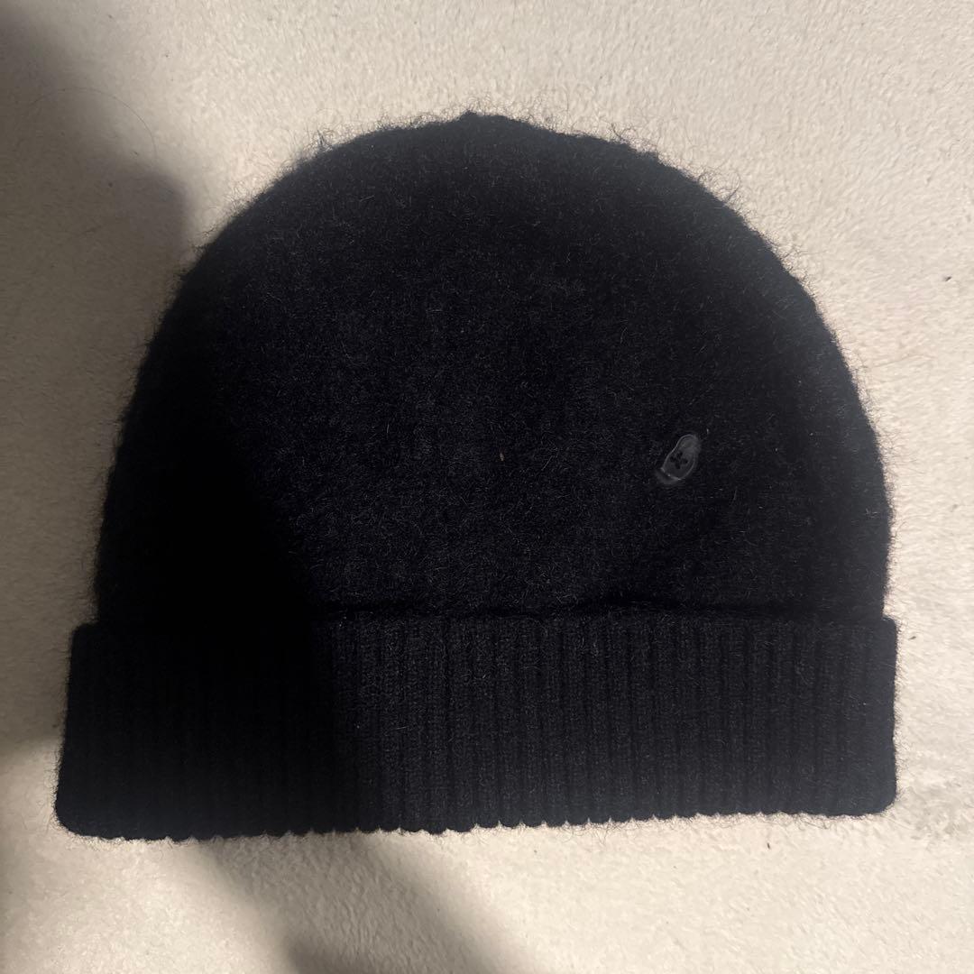 ADERERROR 黒ニット帽 ワンサイズ ハート刺繍