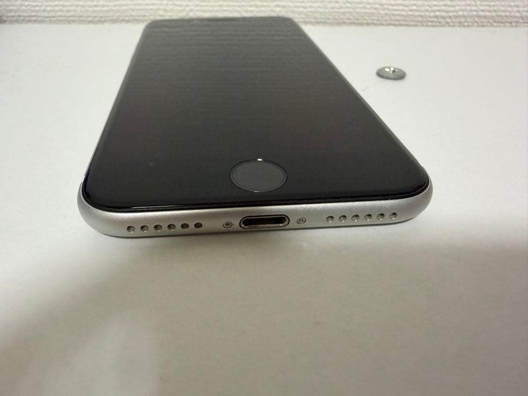 iPhone SE2 64GB ホワイト　本日即日発送可能