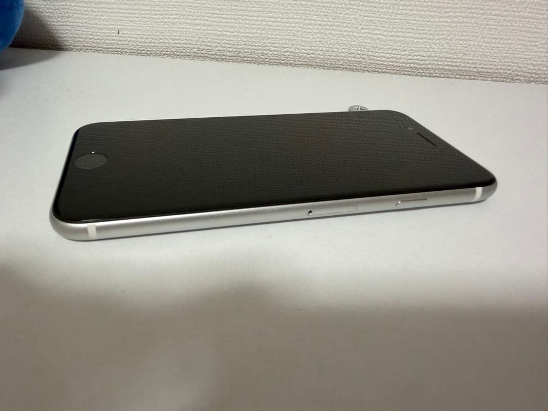 iPhone SE2 64GB ホワイト　本日即日発送可能