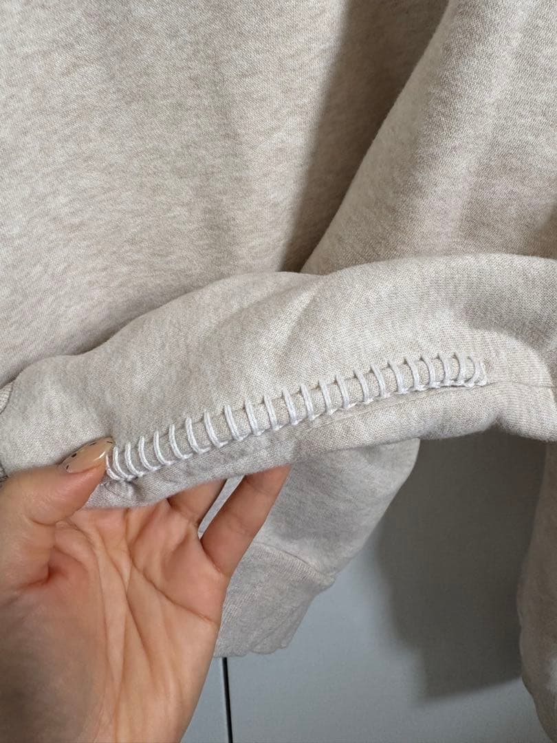 UGG クラシックフーディ　パーカー サンドヘザー