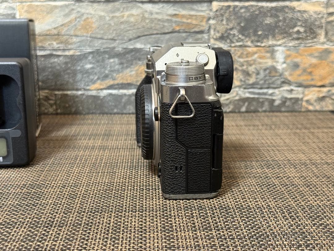 FUJIFILM X-T4シルバー 本体 (空箱なし) + BC-W235