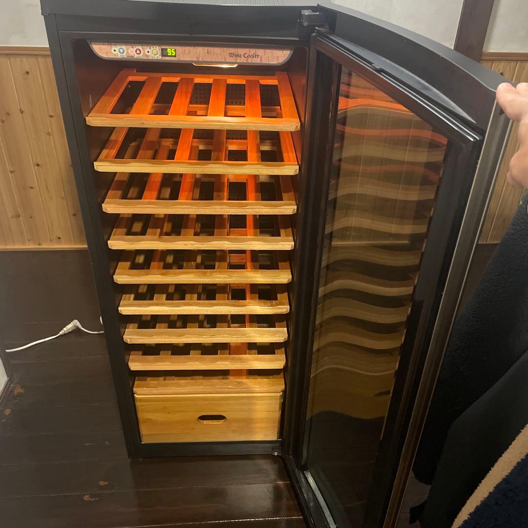 Haier ワインクーラー　ワインセラー 木製棚 10段