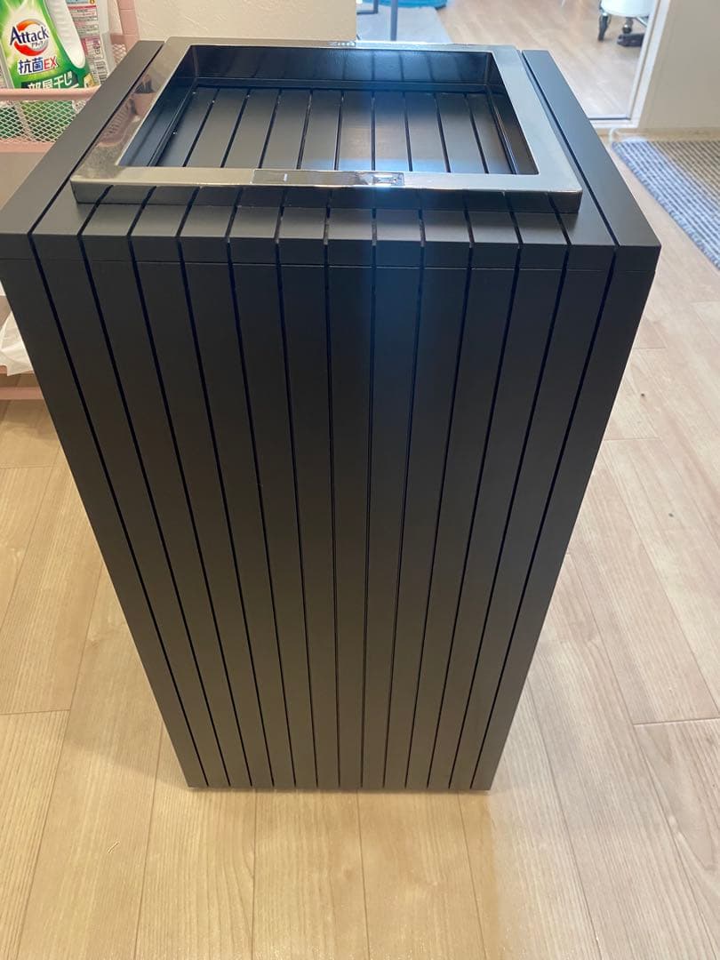 k*N様 ZitA SQUERE 自動開閉式ゴミ箱