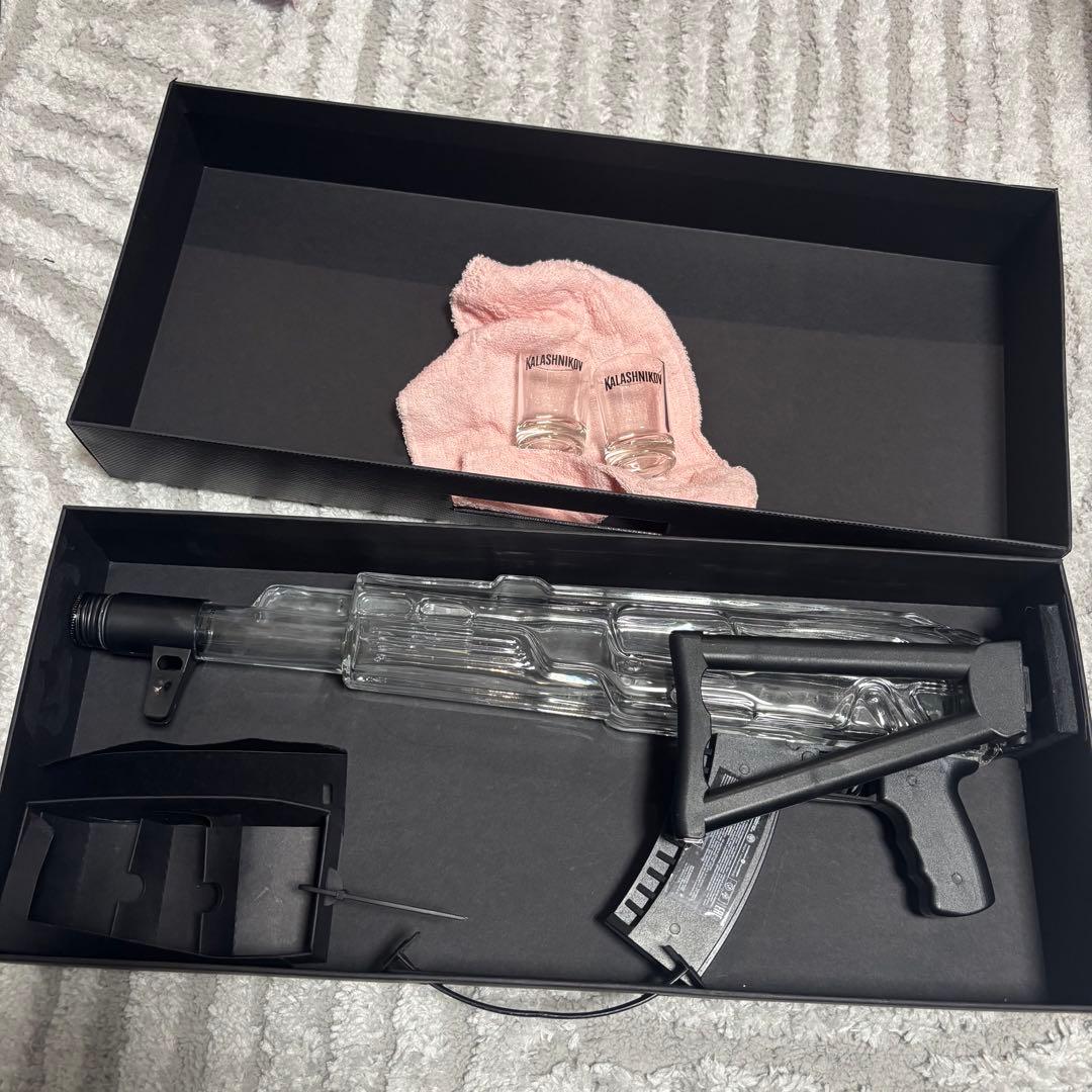 KALASHNIKOV VODKA AK-47ボトルセット　空瓶　現在非売品
