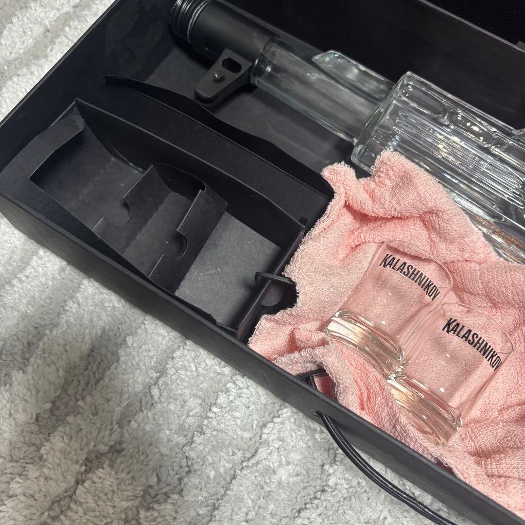 KALASHNIKOV VODKA AK-47ボトルセット　空瓶　現在非売品