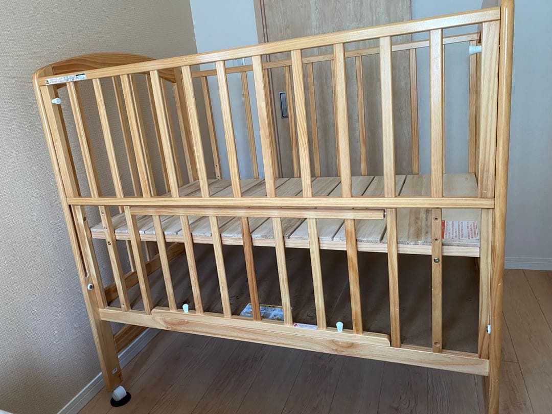 カトージ ハイポジションベビーベッド レギュラー 腰に負担をかけないハイタイプ