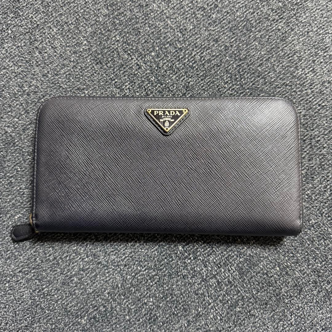 PRADA サフィアーノ長財布