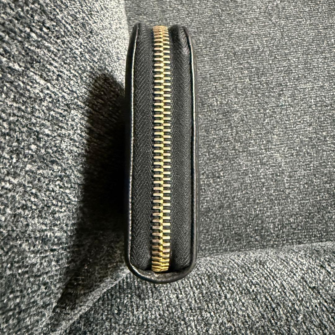 PRADA サフィアーノ長財布