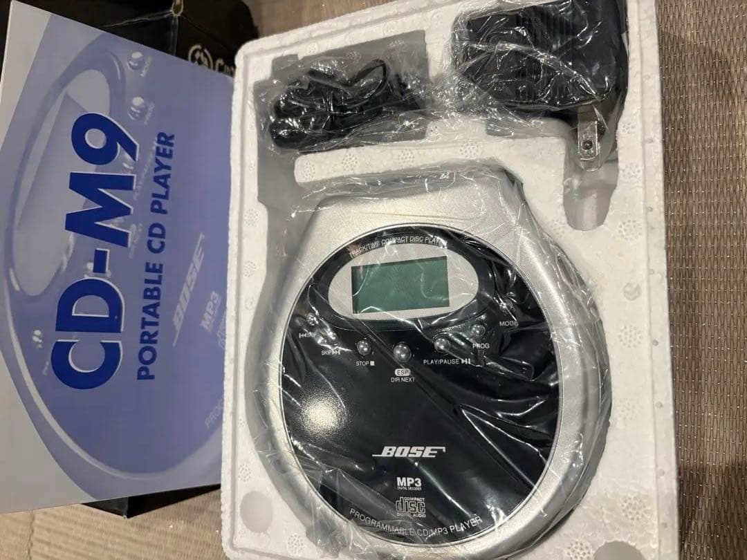 Bose ポータブルCDプレイヤー CD-M9 MP3対応　未使用　美品