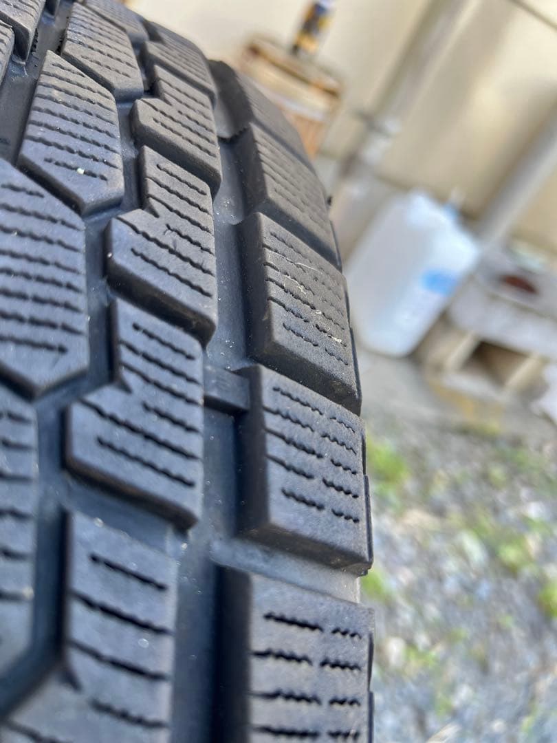 ECO FORM 18インチ スタッドレスタイヤセット　ハリアー、ＬＡＶ4