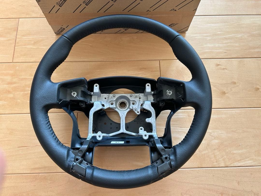 150プラド 本革パーツ 新車外し