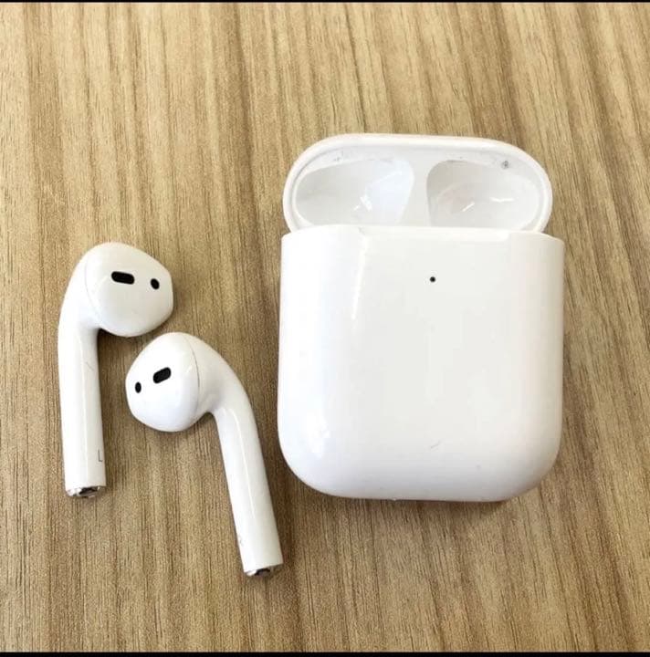 Apple Storeで購入しました。  長期間使用してたので汚れは多少あります