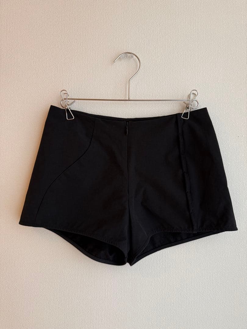 スカート theredthread G tech pleats skirt / BLACK