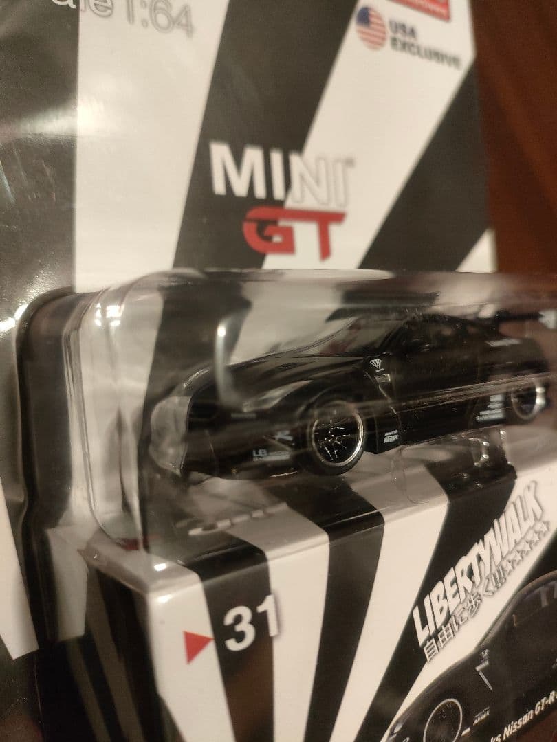 ミニカー MINI GT LBWK Nissan GT-R Matte Black 31