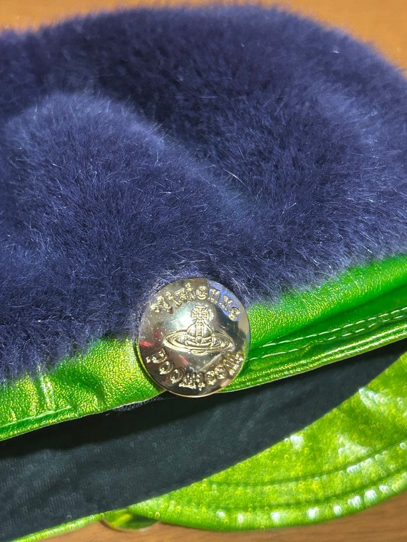 Vivienne Westwood キャスケット　ファー　紫