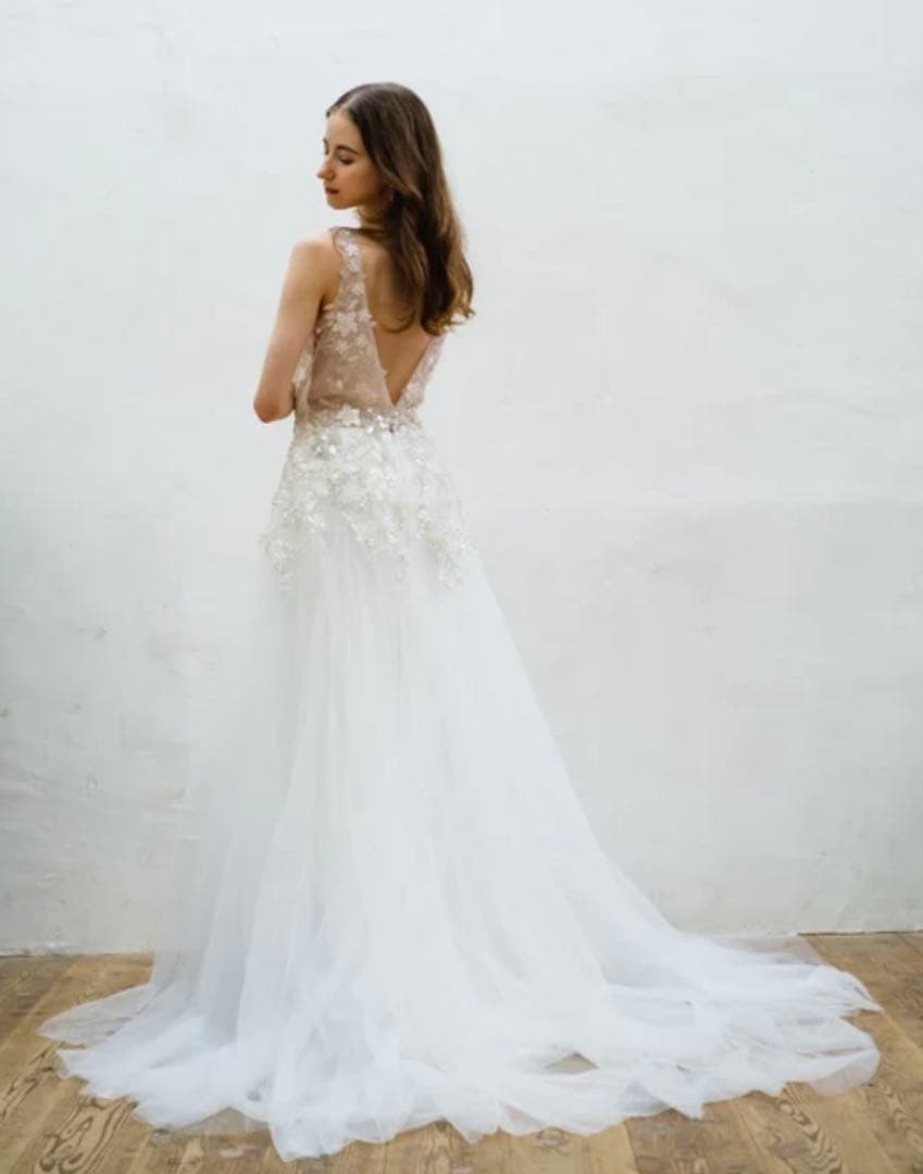 ウエディングドレス/ドレスプロダクションW267