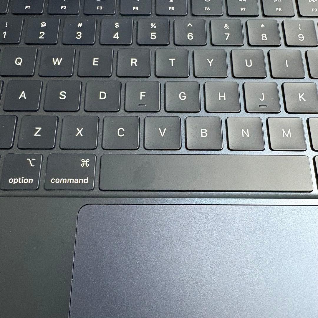 『タイムセール』MacBookAir 2022（メモリ8GB/SSD256GB）