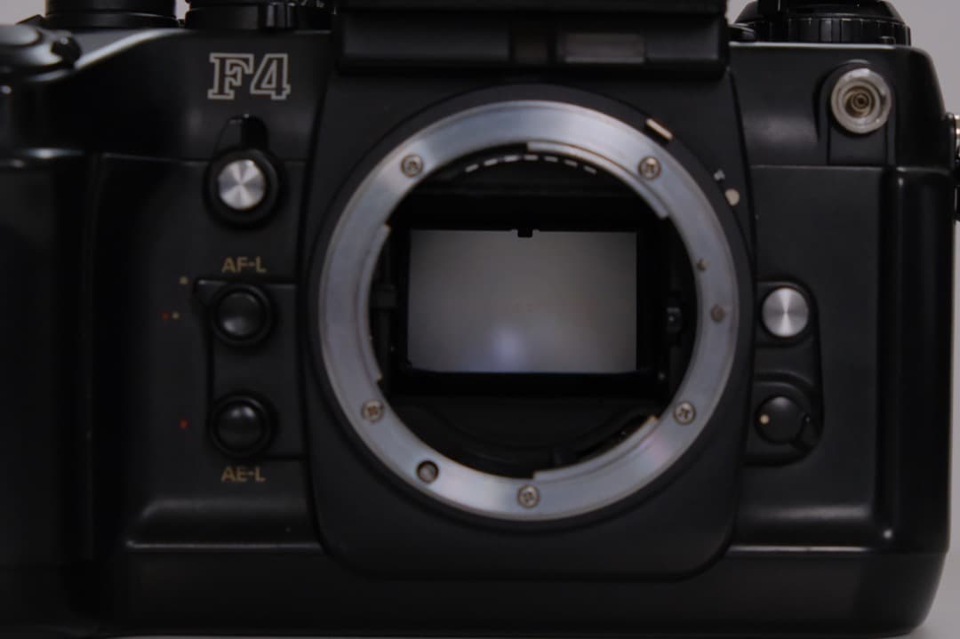 美品 Nikon F4 動作確認済み フィルム一眼レフカメラ