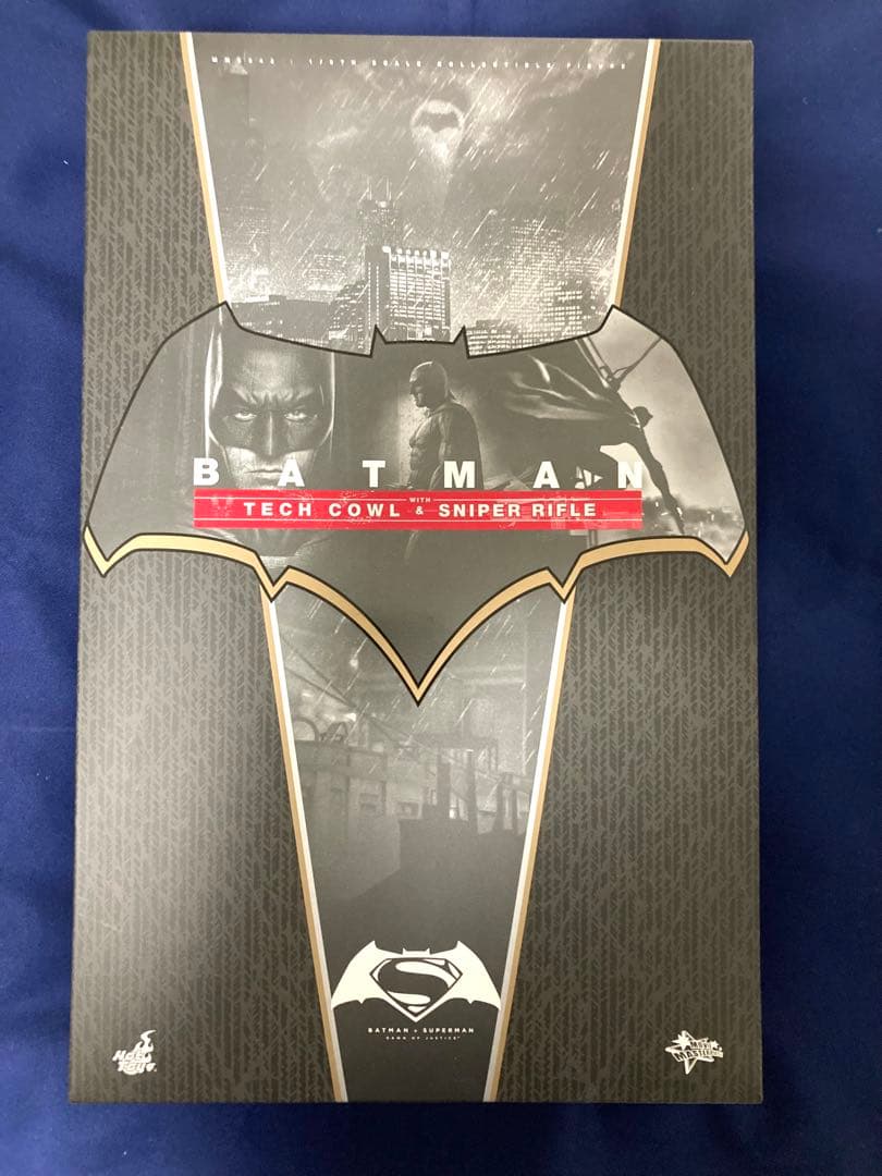 ホットトイズ　バットマン　テックカウル・ライフル付き　バットマンvsスーパーマン