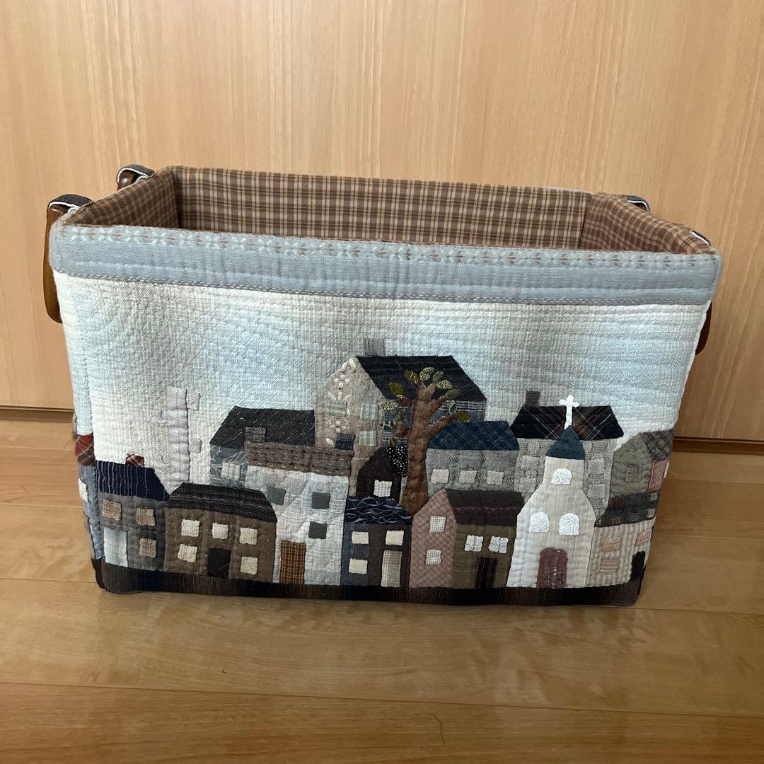 パッチワークの収納ケース