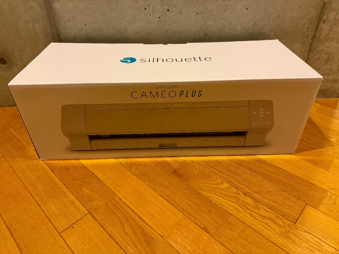 (新品・未使用)シルエット CAMEO 4 PLUS /カッティングマシン