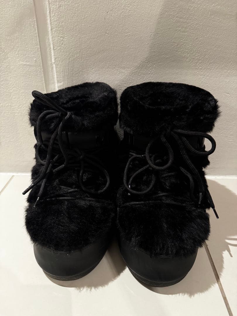 靴 MOON BOOT ICON LOW BLACK FAUX-FUR BOOTS