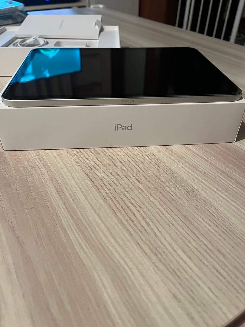 Apple iPad シルバー 本体128GB AppleCareあり