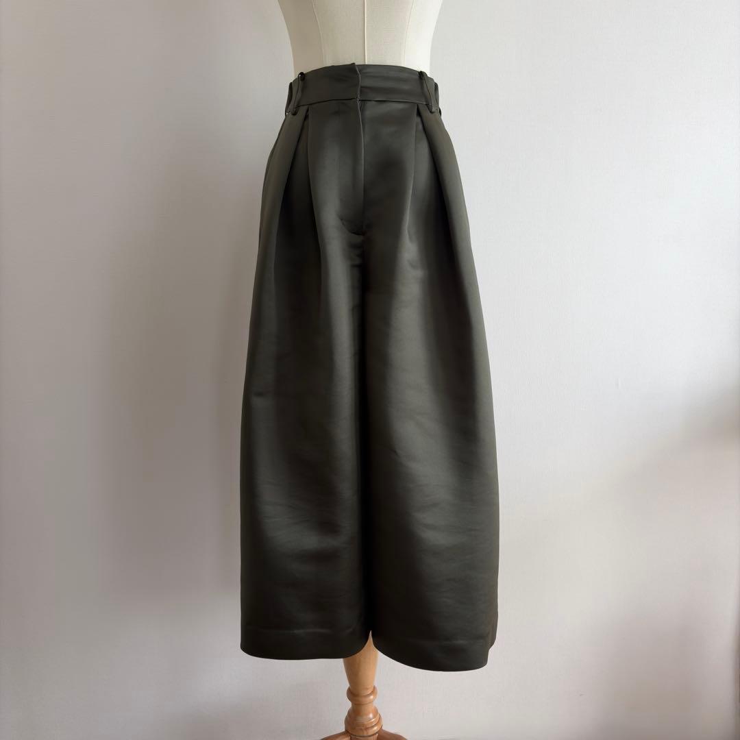 Heve へイヴ サテンフレアガウチョパンツ オリーブ 36