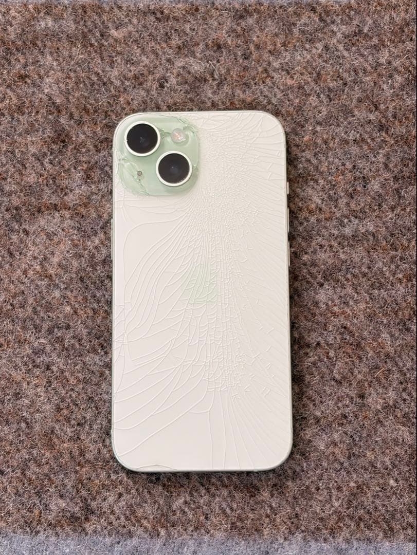 【画面割れのため破格】iPhone 15 256GB simフリー　動作確認済み