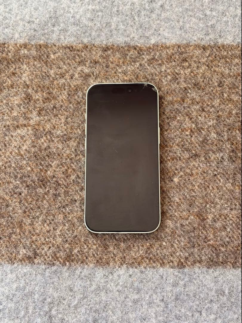 【画面割れのため破格】iPhone 15 256GB simフリー　動作確認済み