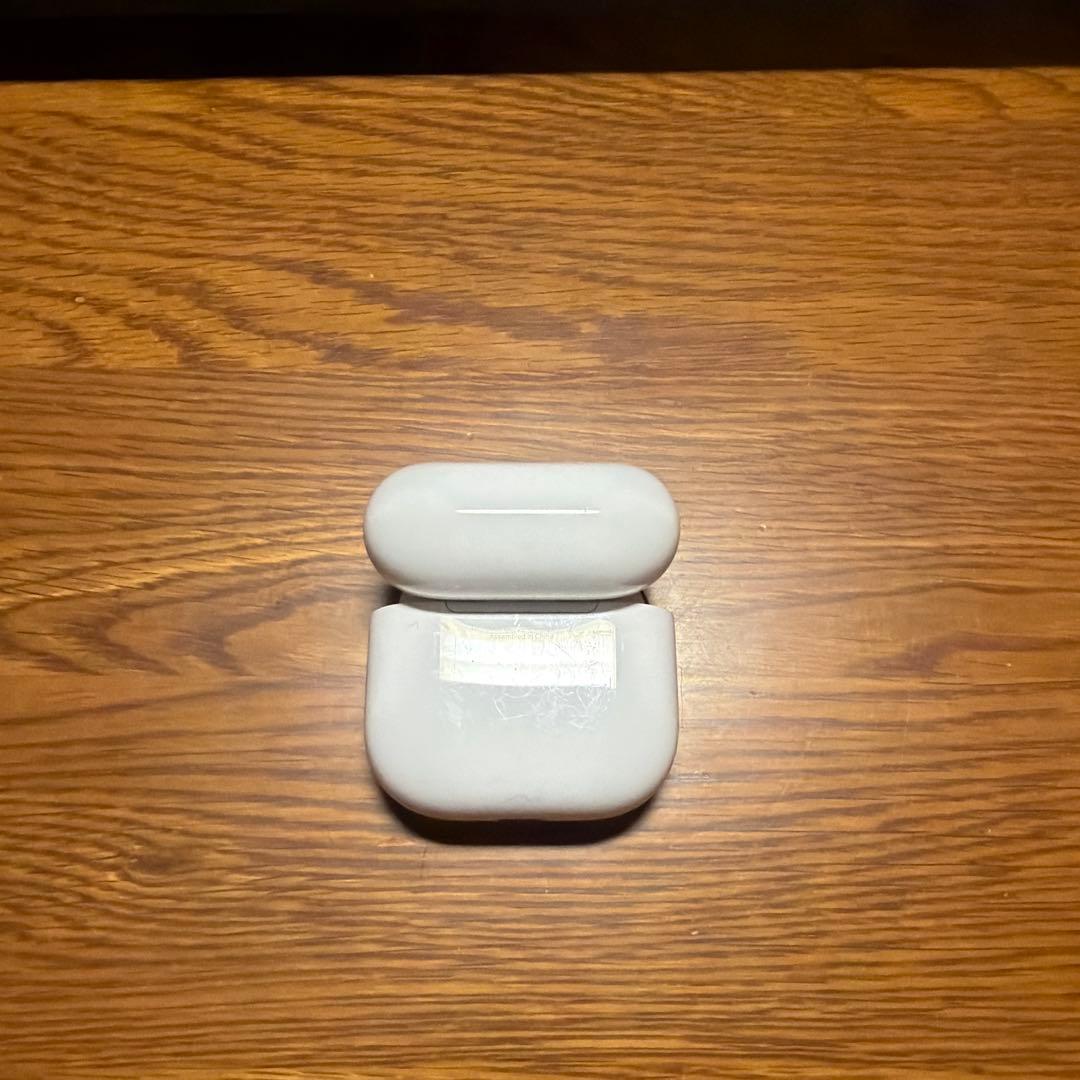 Airpods4 ほぼ未使用(ノイズキャンセリング非搭載)