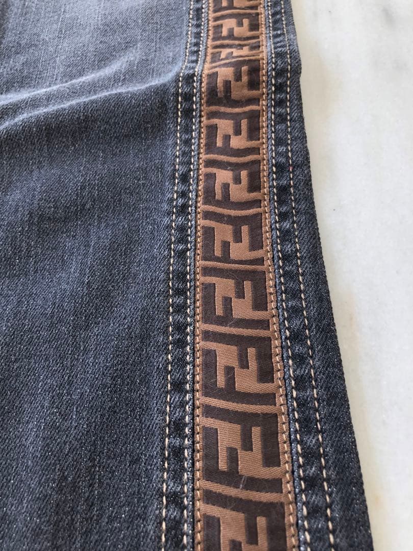 Fendi ロゴテープ付き長ズボン