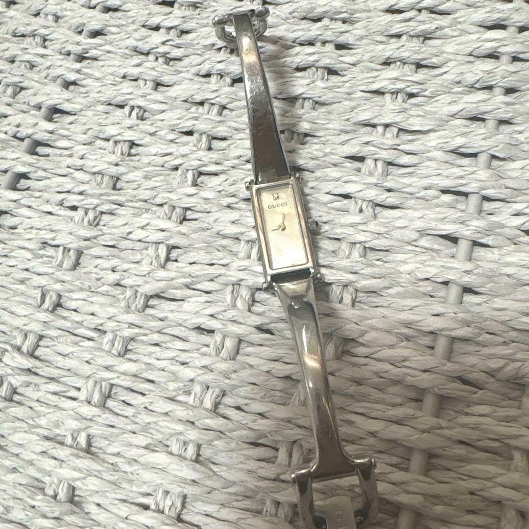 稼働　GUCCI 1500 L 腕時計　ダイヤモンド　シェル文字盤