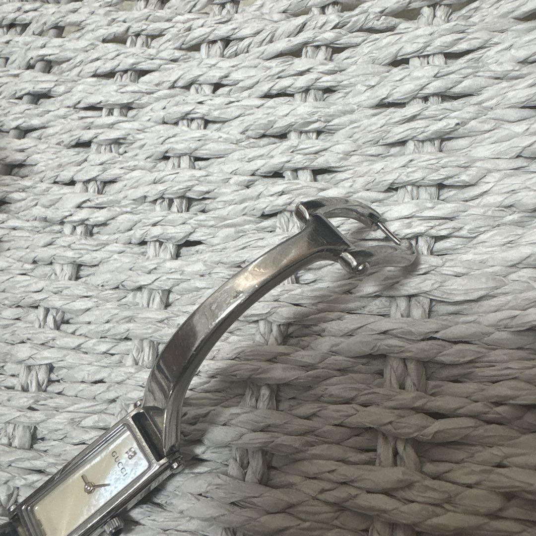 稼働　GUCCI 1500 L 腕時計　ダイヤモンド　シェル文字盤