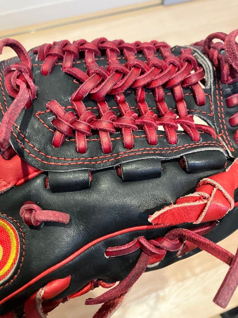 a*5様 ミズノプロ軟式オーダーグローブ 黒 赤