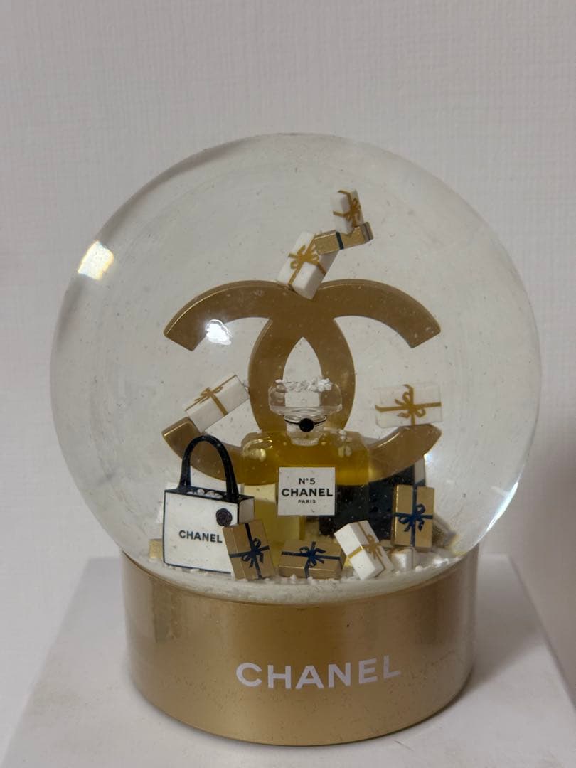 Q*6様 シャネル 2023 クリスタルボール スノードーム ノベルティ ホリデ