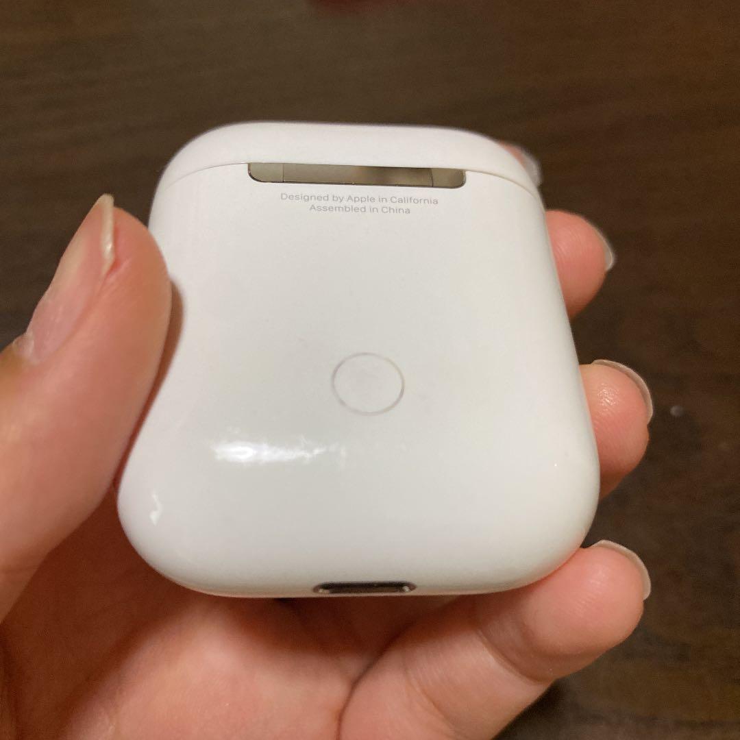 Apple AirPods 純正　充電器
