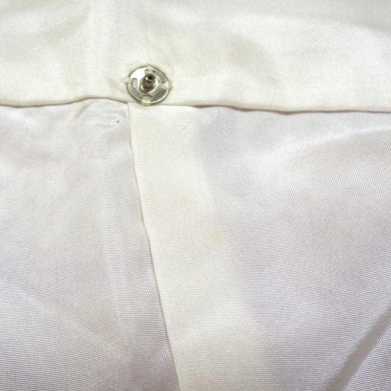 淡い紫色の絞りに牡丹や花々　振袖