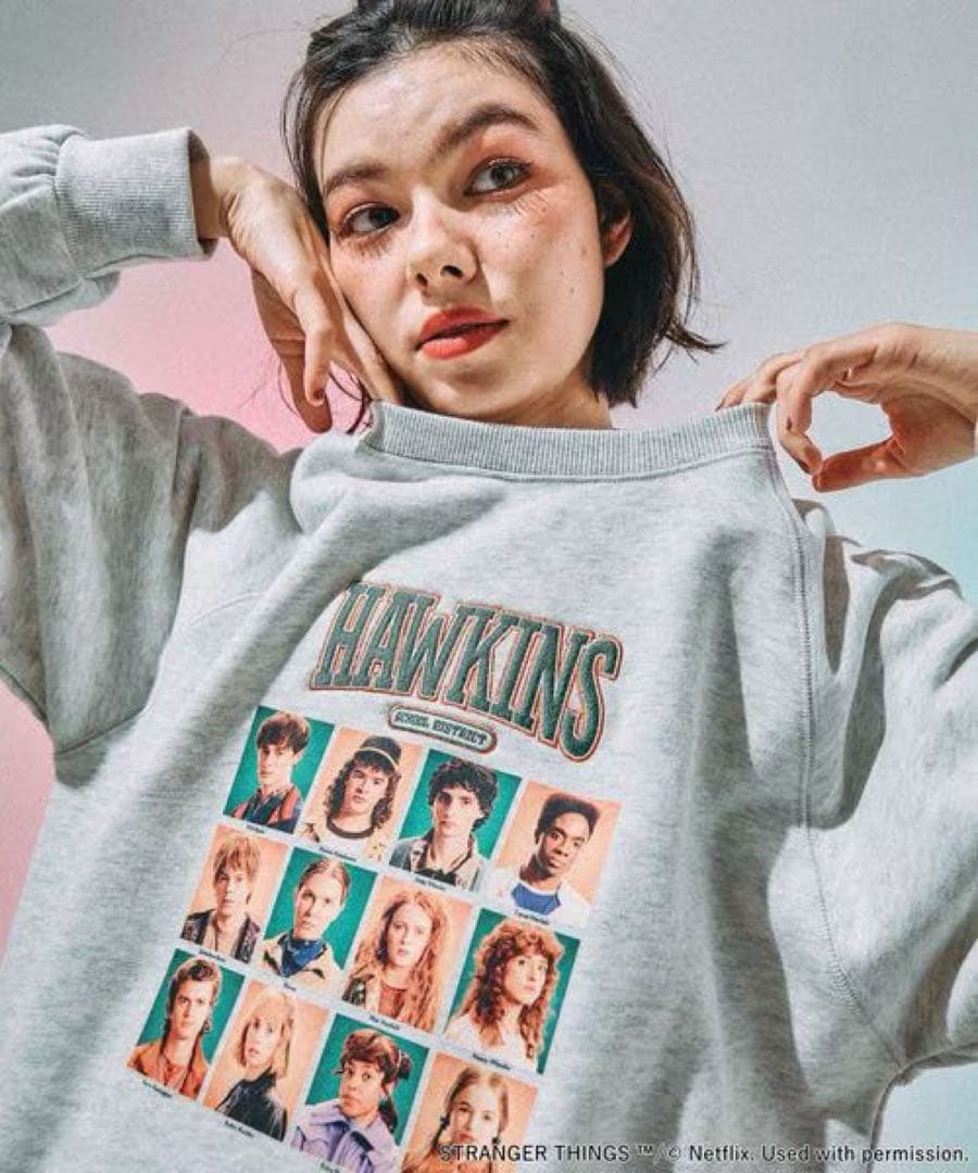 ニコアンド　ストレンジャーシングス L スウェットプルオーバー